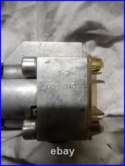 1pc Hydraulic cartridge valve solenoid valve 2-way V2068 pressure relief valve