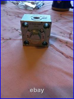 3 way hydraulic diverter valve