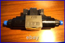 APB 24 V DC Hydraulic Solenoid Directional Control Valve (Unknown Brand/PN)
