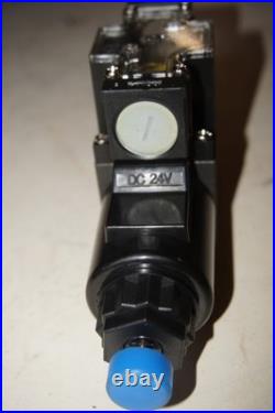 APB 24 V DC Hydraulic Solenoid Directional Control Valve (Unknown Brand/PN)