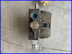 Altec Parker 08398-REV-N Hydraulic Directional Control Valve 2000 PSI MAIN