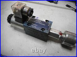 BOSCH REXROTH HYDRAULIC DIRECTIONAL CONTROL VALVE 24DC withSPOOL MONITOR - QMBG24