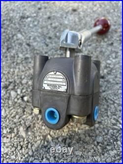 Barksdale D1T1R3HC3 Hydraulic Directional Control Valve 3000 PSI NOS USA Barksdale D1T1R3HC3 Hydraulic Directional Control Valve 3000 PSI NOS USA