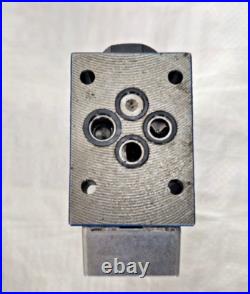 Bosch Rexroth R900566283 Hydraulic Directional Control Valve