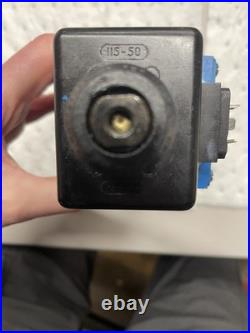 Denison Hydraulic 3 Pos NG10 (CETOP5) Directional Control Valve 110v 50Hz