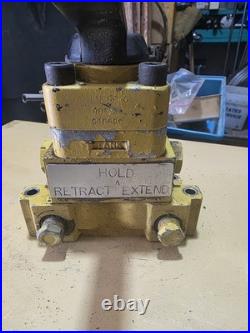 Enerpac CN680.026 Manual Hydraulic Valve 4-Way 3-Position Tandem Center