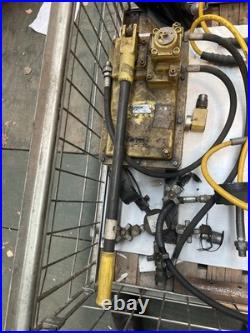 Enerpac P464 Hydraulic Hand Pump With 4 Way Valve 700 Bar/10,000 Psi