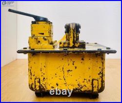 Enerpac P464 Hydraulic Hand Pump With 4 Way Valve 700 Bar/10,000 Psi
