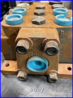 HYFL024 3 Spool Hydraulic Directional Control Valve Double Acting 6 way