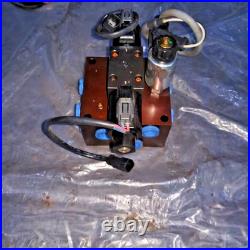 Hydraulic Solenoid Directional Control Valve Block New Open Box Japan Surplus