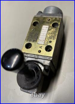 Hytrol 4L 06 3 S A LEVER OPERATED HYDRAULIC DIRECTIONAL CONTROL VALVE OpenCentre