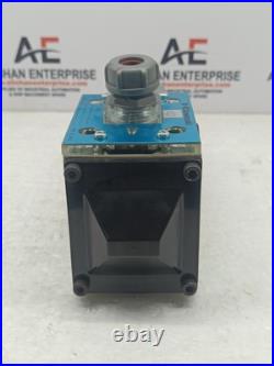 Kawasaki DE10P-10-204-DA200AL-L94 hydraulic valve Solenoid directional valve