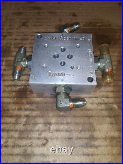 Lynch 4 Way Hydraulic Valve 1003884