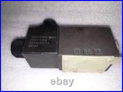 Moog Xwb10716-000-01 A Hydraulic Direction Control Valve New