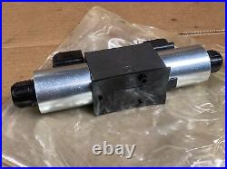 NEW Parker D1VW001CNJW Hydraulic Directional Control Solenoid Valve 3000 PSI 24V