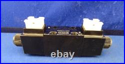 NEW Parker Hydraulic Valve 026-35050-S 4D01 3208 0302 C1W31 4/3 Way Valve NG6