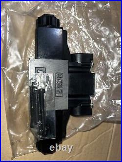 NEW RACINE Hydraulic Directional Valve 0D4-DNHS-101W-J50 SOLA