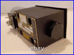 PARKER HYDRAULIC DIRECTIONAL VALVE D1VW004KNJP0 24VDC NEW in opened Box