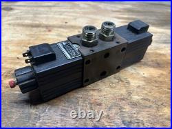 Parker 14DS-PE8-O-A-12 Hydraulic Directional Control Valve 12VDC PE8
