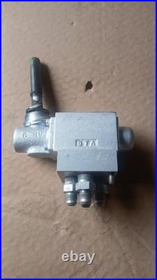 Parker D1VL1D51 Directional Lever Operated Hydraulic Control Valve 5000 PSI NEW