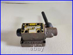 Parker D1VL4NN Direct Operate Directional Control Hydraulic Valve Parker D1VL4NN Direct Operate Directional Control Hydraulic Valve