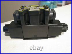 Parker D1VW2CNYCF Pneumatic Directional Valve HydraulicNEW