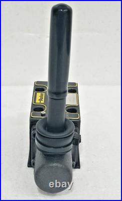 Parker D1vlb001cv Lever Operated Directional Control Hydraulic Valve New