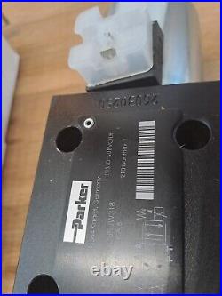 Parker D3FBE02UC0NJW318 Hydraulic Directional Control Valve