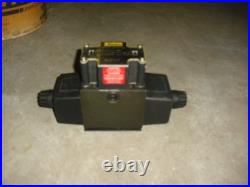 Parker D3W20DNYK5 Hydraulic Directional Valve 5000 PSI Max 110/120V