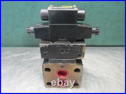 Parker R10M8YFDF42X2359 Hydraulic Directional Control Solenoid Valve 120v