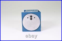 REXROTH 5351620500, C15 i, 3/2-way hydraulic valve, with flange Defective edge