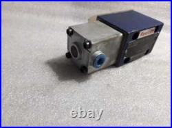 Rexroth R978917418 Hydraulic Direction Valve 4WO6D60/5