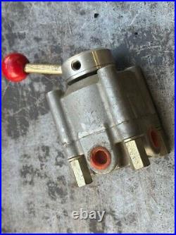 Snap-Tite Hydraulic Directional Control Valve P4330HTMD