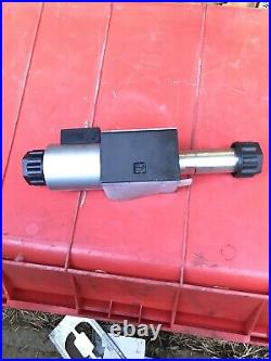 Solenoid Operated Directional Valve HP-4-DWG-6-J 1812457N Hydra Hydraulic