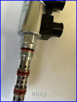 Sun hydraulics DNDCXTN224 4-Way 3-Position Solenoid Operated Directional Valve
