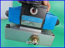 Vickers D05 Hydraulic Directional Valve 120v Double Solenoid