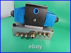 Vickers D05 Hydraulic Directional Valve 120v Double Solenoid