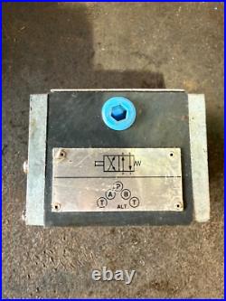 Vickers DG1S4-012A-50-DE1 Hydraulic 290413 Directional Valve Eaton