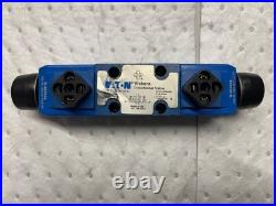 Vickers DG4V 3 0C H M U H7 60 Hydraulic Directional Control Valve 24V DC
