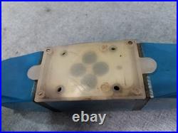 Vickers DG4V-3-2C 617193 Directional Control Solenoid Valve Hydraulic Manifold
