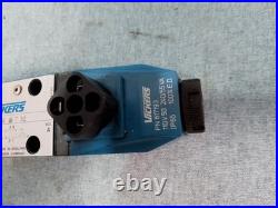 Vickers DG4V-3-2C 617193 Directional Control Solenoid Valve Hydraulic Manifold