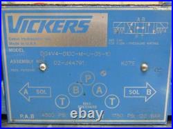 Vickers DG4V4-010C-M-U-G5-10 Hydraulic Directional Control Solenoid Valve 12v DC