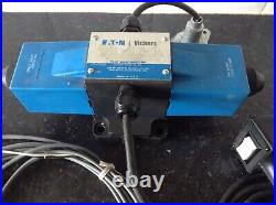 Vickers Eaton 12v Hydraulic Directional Control Valve DG4S4-010C-G-60