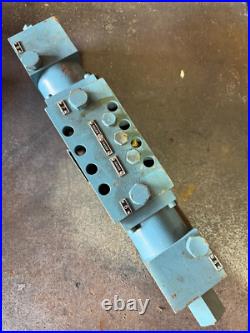 WB3972 Oilgear Towler Hydraulic Pilot Operated Control Valve SV7 Directional NG