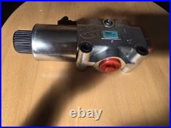 Walvoil DFE052 Solenoid Diverter Valve 3 Way 3/8 BSP 12/24V DC 60 L/min 315 Bar